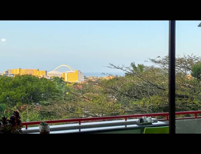 2 BEDROOM APARTMENT FOR SALE IN ESSENWOOD